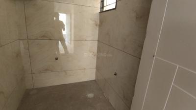Bathroom Image of 650 Sq.ft 1 BHK Builder Floor for rent in Singasandra Bengaluru for Rs. 25000