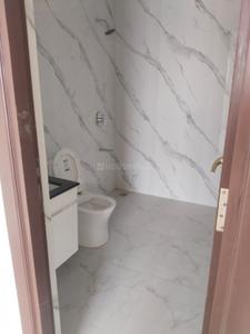 Bathroom Image of 3500 Sq.ft 4 BHK Apartment / Flat for rent in Gomti Nagar Extension Lucknow for Rs. 45000