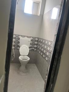 Bathroom Image of 1180 Sq.ft 2 BHK Apartment / Flat for rent in Narayanguda Hyderabad for Rs. 20000
