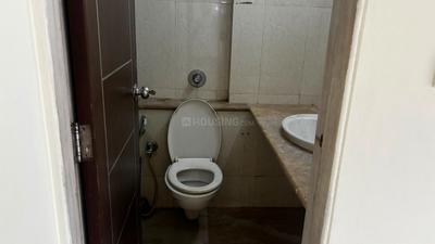 Bathroom Image of 1502 Sq.ft 3 BHK Apartment / Flat for sale in Nahar Tulipia and Tilia Apartment, Powai Mumbai for Rs. 36500000