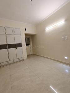 Bedroom Image of 1100 Sq.ft 3 BHK Apartment / Flat for sale in Vikaspuri New Delhi for Rs. 10000000