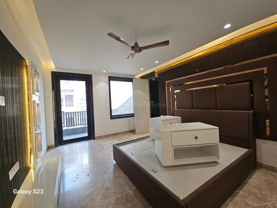 Hall Image of 2800 Sq.ft 4 BHK Builder Floor for sale in Mansarover Garden New Delhi for Rs. 50000000