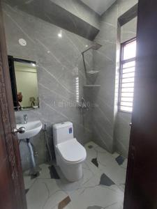 Bathroom Image of 580 Sq.ft 1 RK Builder Floor for rent in Sector 40 Gurgaon for Rs. 22000