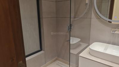 Image of 2250 Sq.ft 4 BHK Builder Floor for sale in Surya Niketan, Anand Vihar, New Delhi for Rs. 55000000
