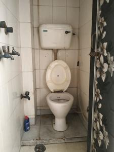 Common Bathroom Image of 600 Sq.ft 2 BHK Builder Floor for sale in Mayur Vihar Phase 1 New Delhi for Rs. 5200000