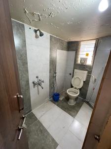 Bathroom Image of 560 Sq.ft 1 BHK Apartment / Flat for sale in Shivtej B, Kothrud Pune for Rs. 7000000