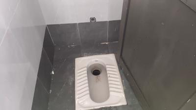 Bathroom Image of 600 Sq.ft 1 BHK Independent House for rent in Kharadi Pune for Rs. 24000