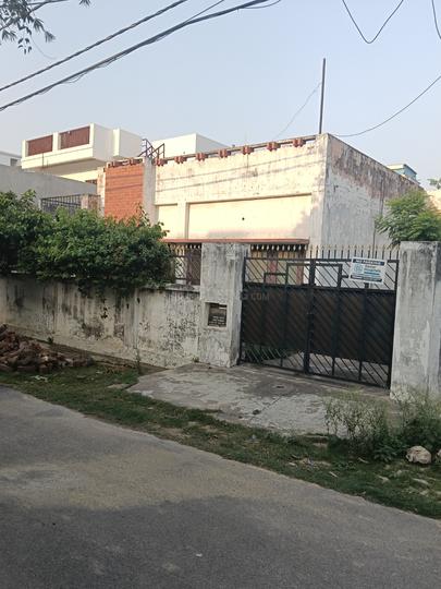 SBI colony aliganj Main Image 1