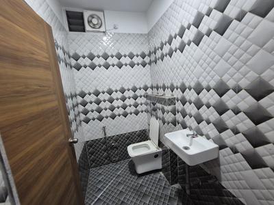 Bathroom Image of 1066 Sq.ft 2 BHK Apartment / Flat for sale in Vidhan Sabha Road Raipur for Rs. 3731000