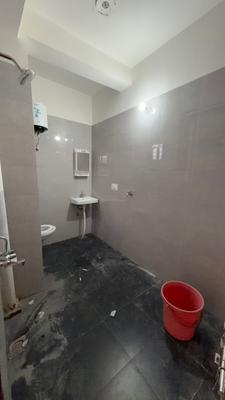 Bathroom Image of 800 Sq.ft 1 BHK Apartment / Flat for rent in Sector 39 Gurgaon for Rs. 24799