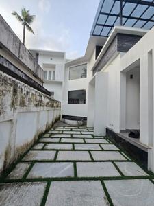 Image of 2200 Sq.ft 4 BHK Independent House for sale in Aluva, Kochi for Rs. 10000000