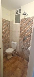 Bathroom Image of 865 Sq.ft 2 BHK Apartment / Flat for sale in Valasaravakkam Chennai for Rs. 15300000