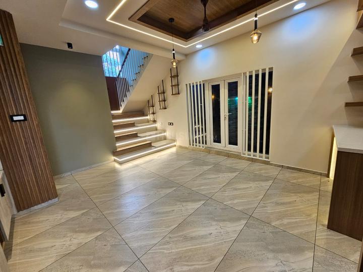 Kuzhivelippady Main Image 1