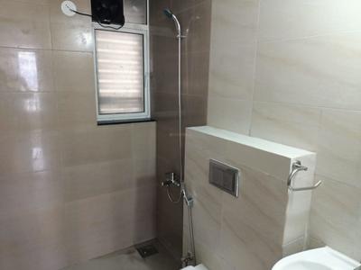Bathroom Image of 980 Sq.ft 2 BHK Apartment / Flat for rent in Mahindra Centralis Tower 4, Pimpri Pune for Rs. 35000