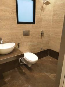 Bathroom Image of 700 Sq.ft 2 BHK Apartment / Flat for sale in Malad West Mumbai for Rs. 11800000
