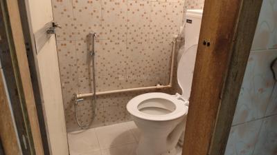 Bathroom Image of 600 Sq.ft 1 BHK Apartment / Flat for rent in Shree Sai Soham CHS, Airoli Navi Mumbai for Rs. 21000