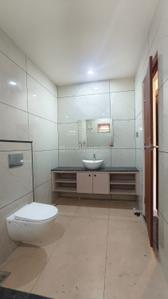 Bathroom Image of 3300 Sq.ft 4 BHK Independent House for sale in Pallikkara Kochi for Rs. 22500000