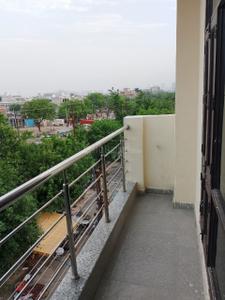 Balcony Image of 850 Sq.ft 2 BHK Builder Floor for rent in Sector 63 A Noida for Rs. 20000
