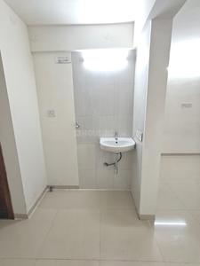 Bathroom Image of 1450 Sq.ft 3 BHK Apartment / Flat for rent in Parksyde Homes, Hanuman Nagar Nashik for Rs. 17000