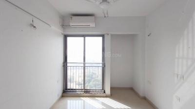 Bedroom Image of 855 Sq.ft 2 BHK Apartment / Flat for rent in Kalpataru Sunrise, Thane West Thane for Rs. 35000