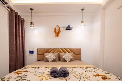 Bedroom Image of 550 Sq.ft 1 BHK Builder Floor for rent in Chhattarpur New Delhi for Rs. 27999