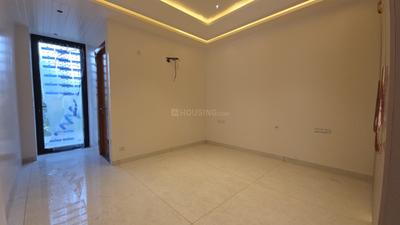 Bedroom Image of 2400 Sq.ft 4 BHK Builder Floor for sale in Sector 102 Gurgaon for Rs. 40000000