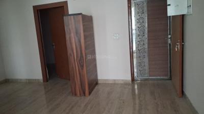 Living Room Image of 945 Sq.ft 2.5 BHK Apartment / Flat for rent in NBCC Golf Homes, Noida Extension Greater Noida for Rs. 20000