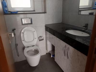Common Bathroom Image of 1620 Sq.ft 3 BHK Apartment / Flat for rent in Godrej Woods, Sector 43 Noida for Rs. 80000