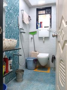 Common Bathroom Image of 700 Sq.ft 2 BHK Apartment / Flat for sale in Raunak Unnathi Greens, Kasarvadavali Thane for Rs. 8000000