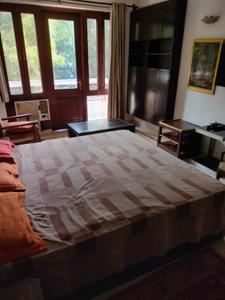 Bedroom Image of 4000 Sq.ft 3 BHK Builder Floor for rent in Jor Bagh New Delhi for Rs. 400000