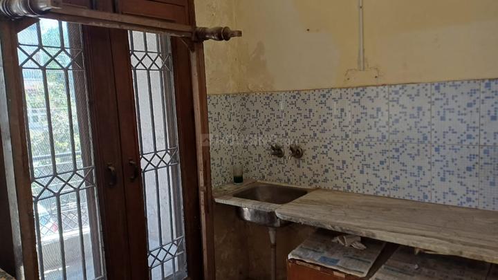 Gamma Queen Kitchen 1