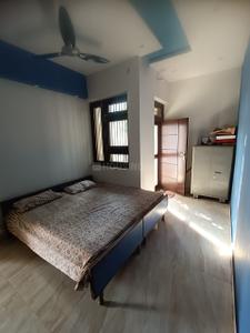 Bedroom Image of 1350 Sq.ft 3 BHK Builder Floor for rent in Maharishi Puram Colony Agra for Rs. 17500