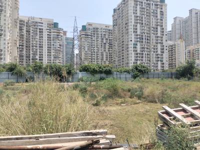 Image of 1800 Sq.ft Residential Plot / Land for sale in Sector 76, Noida for Rs. 32500484