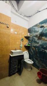 Bathroom Image of 630 Sq.ft 1.5 BHK Independent House for rent in Satyam Properties And Colonizers GR Garden - 155, Chipiyana Buzurg Ghaziabad for Rs. 10600