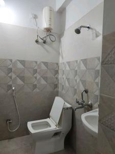 Common Bathroom Image of 780 Sq.ft 1 BHK Apartment / Flat for rent in Kondapur Hyderabad for Rs. 23500