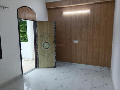 Bedroom Image of 1250 Sq.ft 2 BHK Builder Floor for rent in Ashiyana Lucknow for Rs. 12000