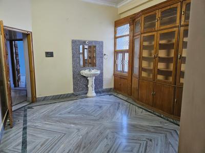 Balcony Image of 1400 Sq.ft 4 BHK Apartment / Flat for rent in Rukanpura Patna for Rs. 40000