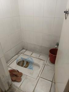 Common Bathroom Image of 650 Sq.ft 1 BHK Apartment / Flat for rent in Damle Damodar Vihar, Shewalewadi Pune for Rs. 13000
