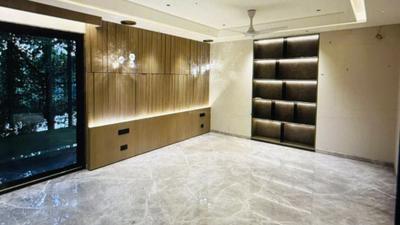 Bedroom Image of 4050 Sq.ft 4 BHK Builder Floor for sale in Model Town New Delhi for Rs. 62500000