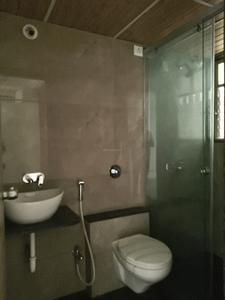 Common Bathroom Image of 931 Sq.ft 2 BHK Apartment / Flat for sale in Sukhwani Skylines, Wakad Pune for Rs. 8000000