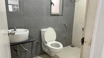 Image of 1080 Sq.ft 2 BHK Apartment / Flat for rent in Adani The Meadows, Shantigram, Ahmedabad for Rs. 24000