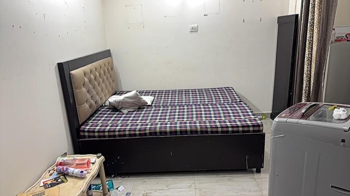 Sushant Lok 1 Bedroom 1