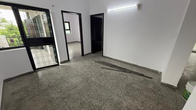 Living Room Image of 1800 Sq.ft 3 BHK Apartment / Flat for rent in Sector 10A Gurgaon for Rs. 37000