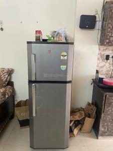 Kitchen Image of 360 Sq.ft 1 BHK Builder Floor for rent in Shalimar Bagh New Delhi for Rs. 22000