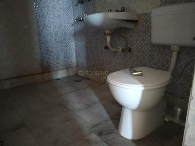 Image of 1600 Sq.ft 3 BHK Apartment / Flat for rent in Sector 6 Dwarka, New Delhi for Rs. 45000