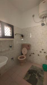 Bathroom Image of 600 Sq.ft 1 RK Independent House for rent in Corner House, Koramangala Bengaluru for Rs. 18000