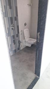 Bathroom Image of 885 Sq.ft 2 BHK Apartment / Flat for rent in Shree Crest And Celestia, Mulund East Mumbai for Rs. 44000