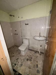 Bathroom Image of 1800 Sq.ft 2 BHK Builder Floor for rent in Barra Kanpur for Rs. 8000