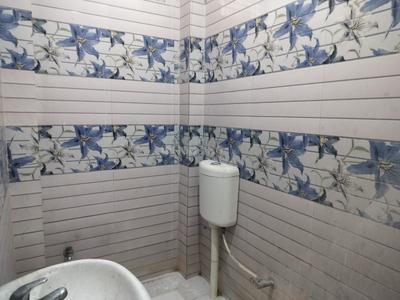 Bathroom Image of 2400 Sq.ft 2 BHK Independent House for rent in Chitaipur Varanasi for Rs. 9000