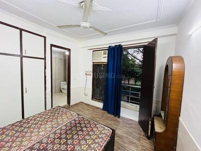 Bedroom Image of 1000 Sq.ft 2 BHK Builder Floor for rent in East Of Kailash New Delhi for Rs. 35000